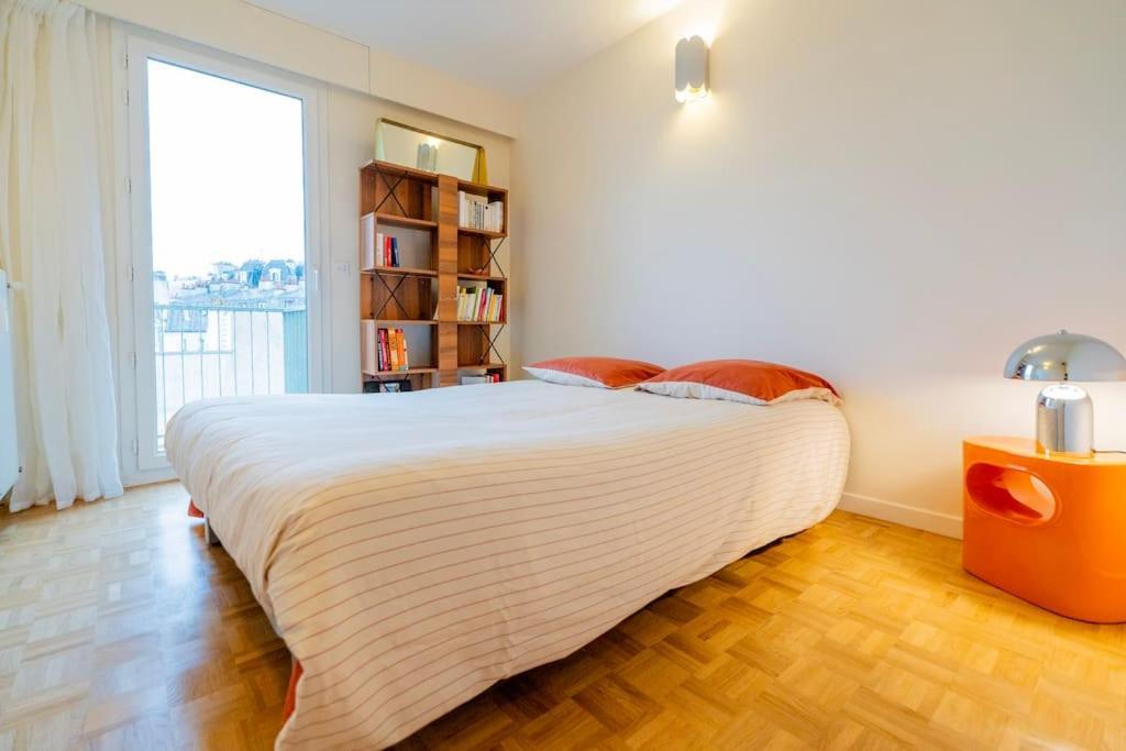 Apartment Montmartre Penthouse With Stunning Sacre-coeur View Paris
