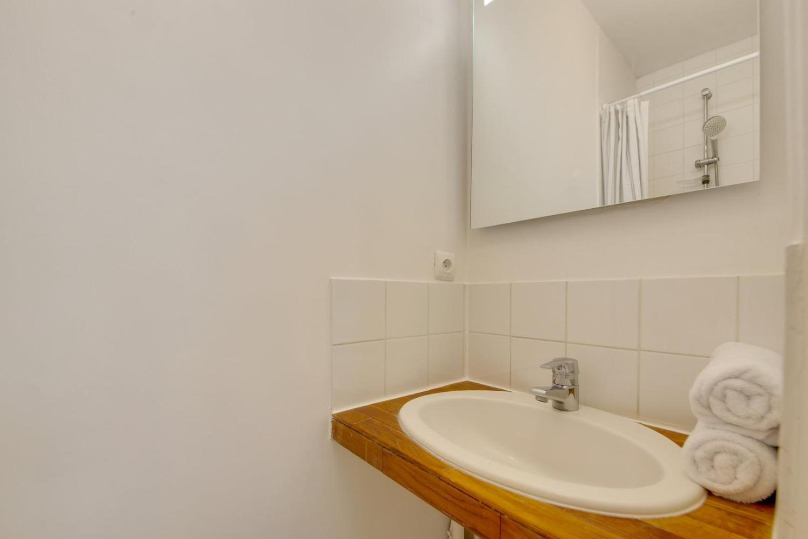 Apartment Sopi St-georges Paris