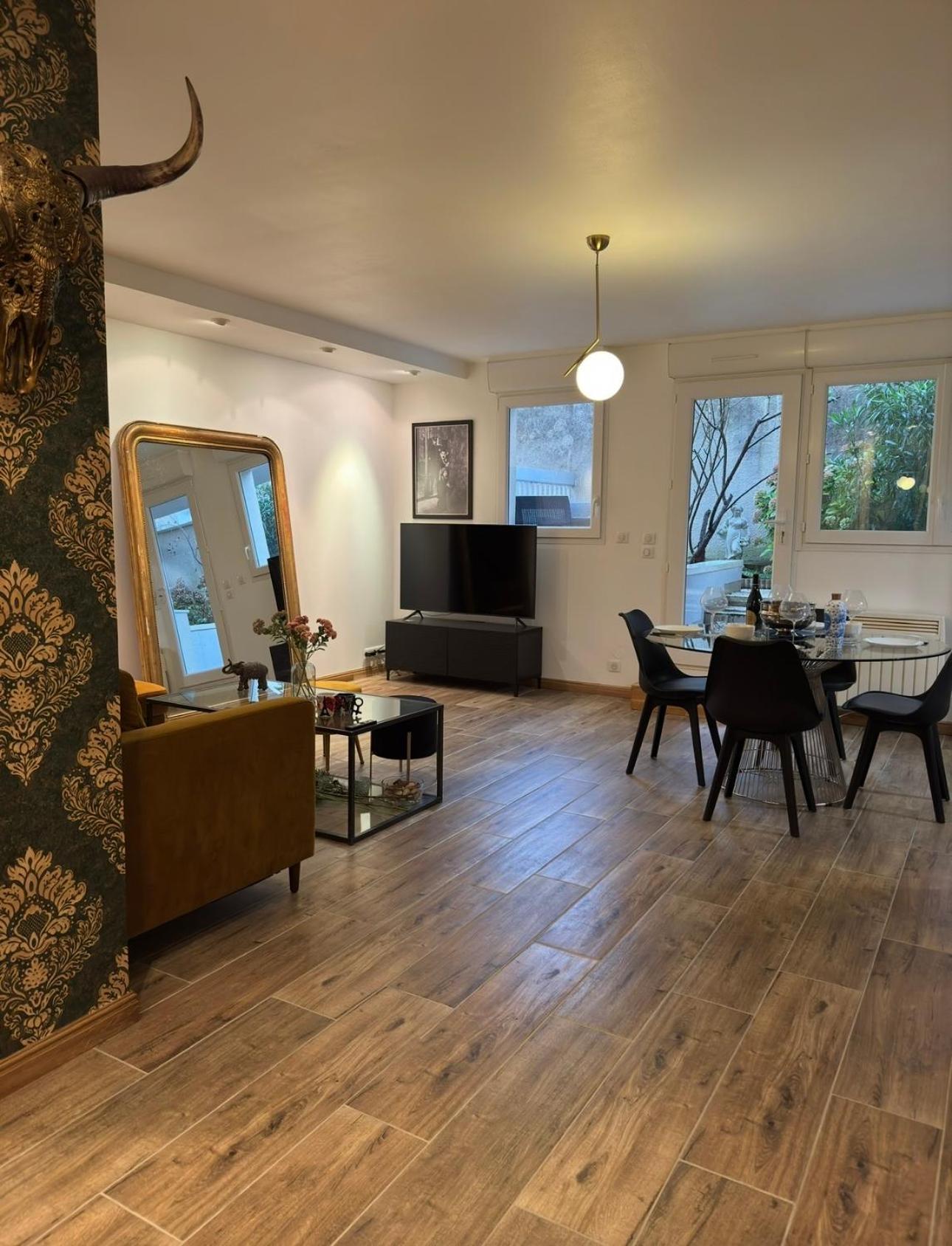 Apartment Terrasse Dans Le 13eme Arrondissement *