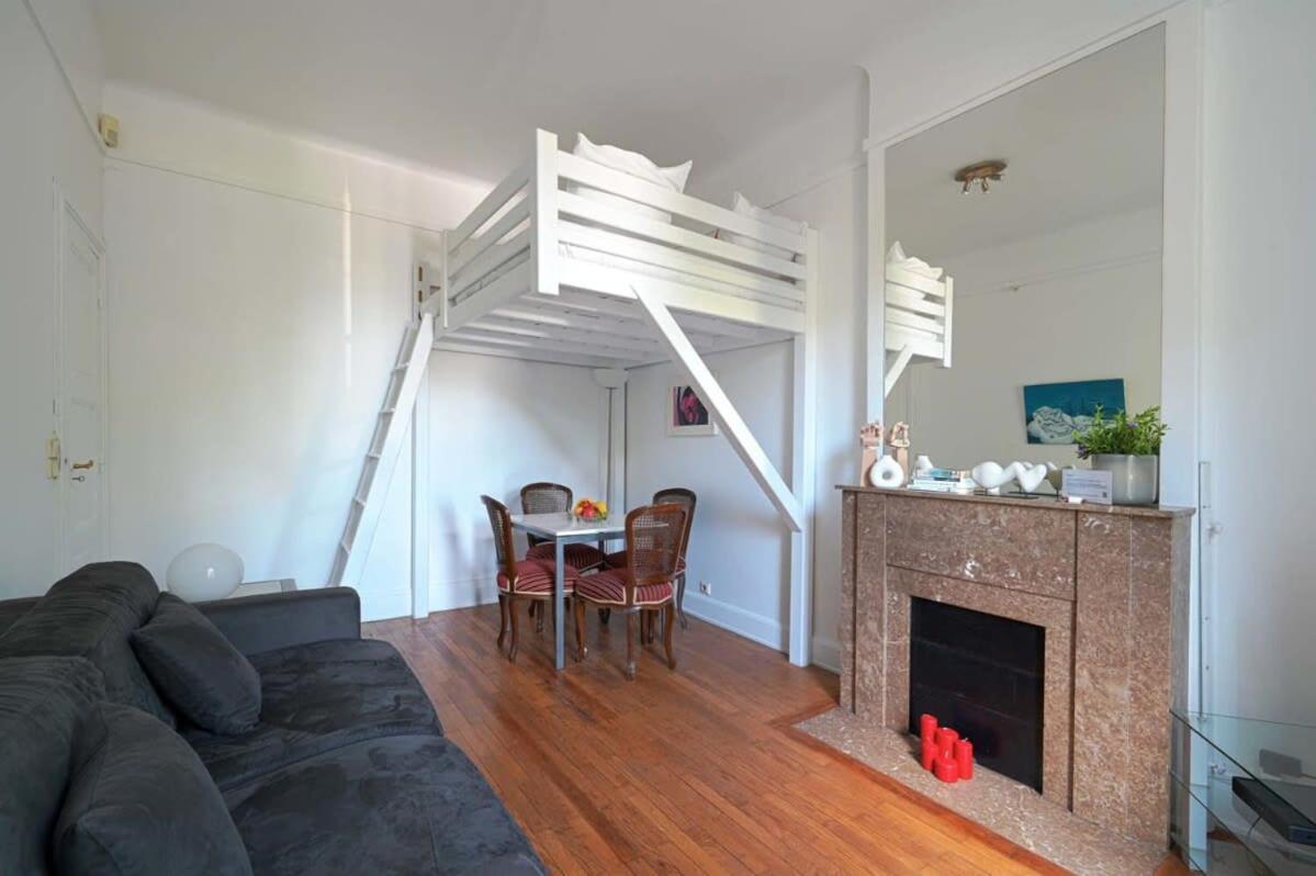 Charming Bright Studio In Luxurious 16th