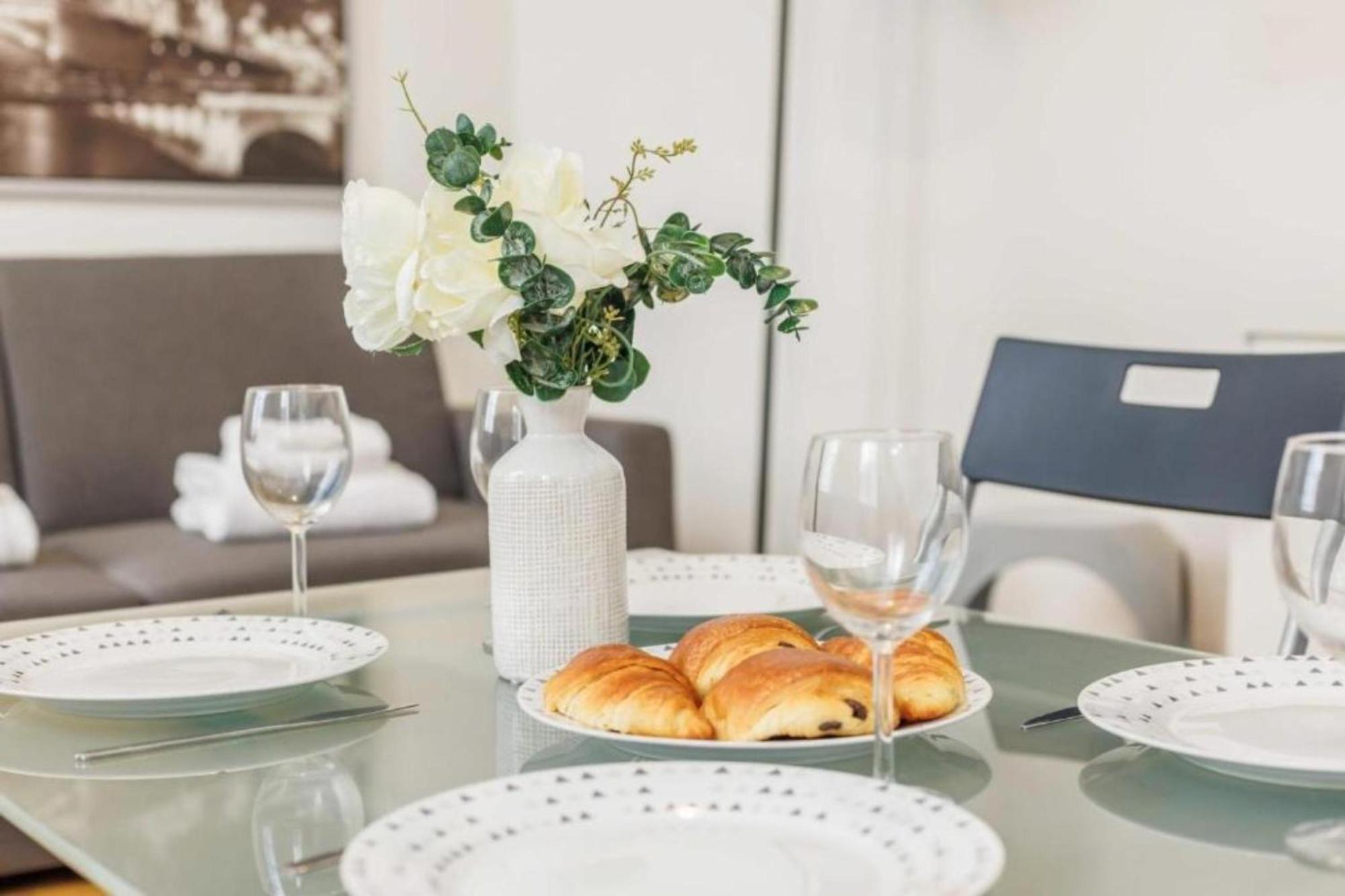 Lovely Studio Near Eiffel Tower Apartment *