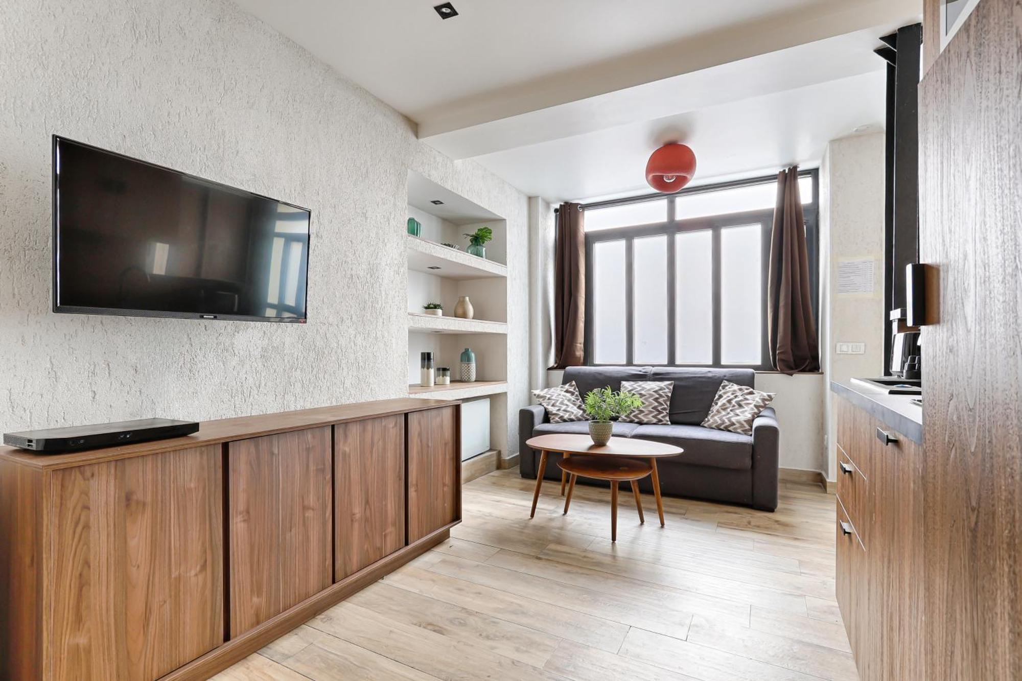 De Charme 2br Canal Saint Martin Paris