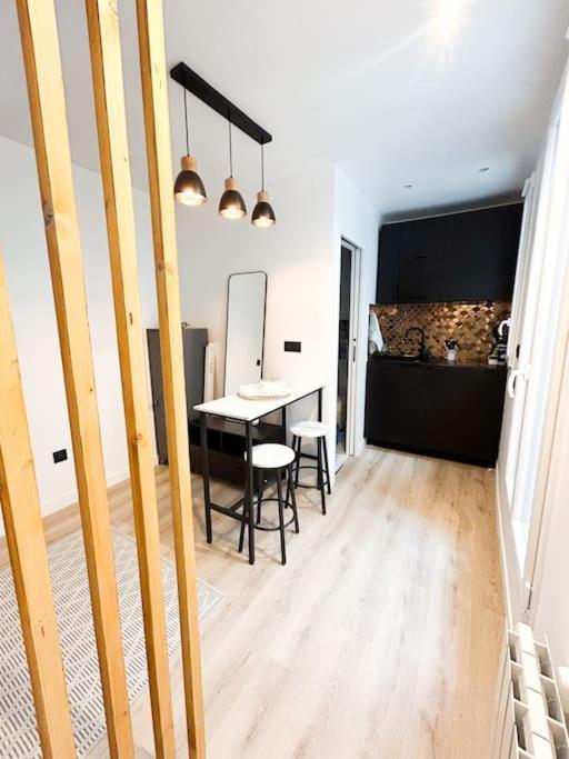 Moderne - Canal St Martin * Paris