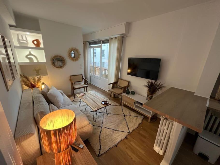 Cozy Modern - Paris