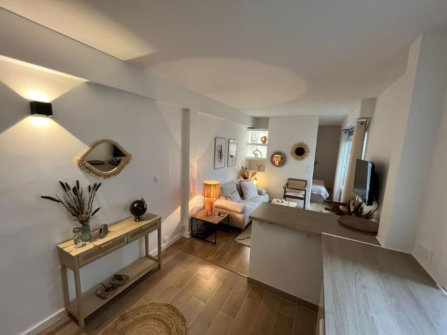 Apartment Cozy Modern -