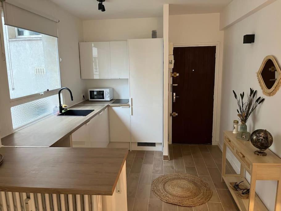 Apartment Cozy Modern - *