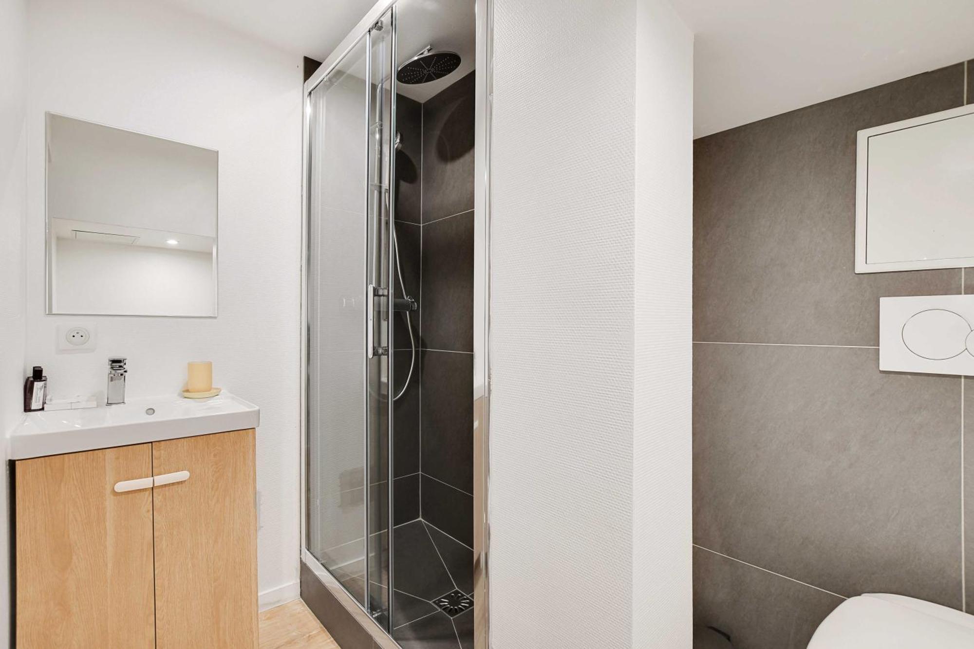 Apartment Modern Flat - 1bd For 3p With Ac - Near Montmartre *