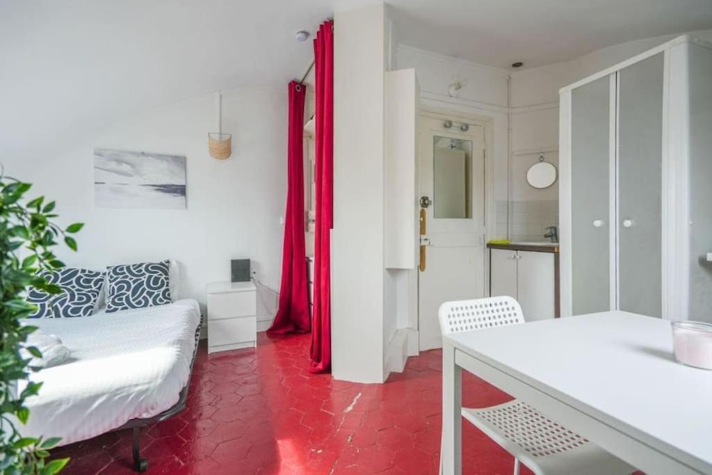 Studio With Pantheon View Apartment