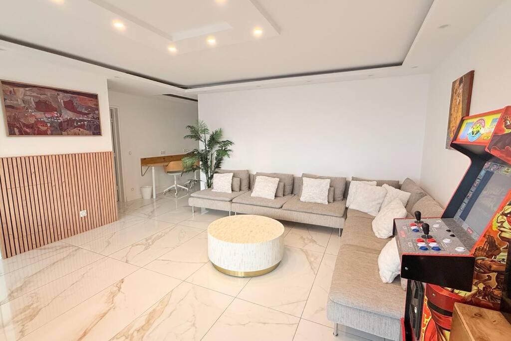 With Amazing View Of With Private Parking Paris