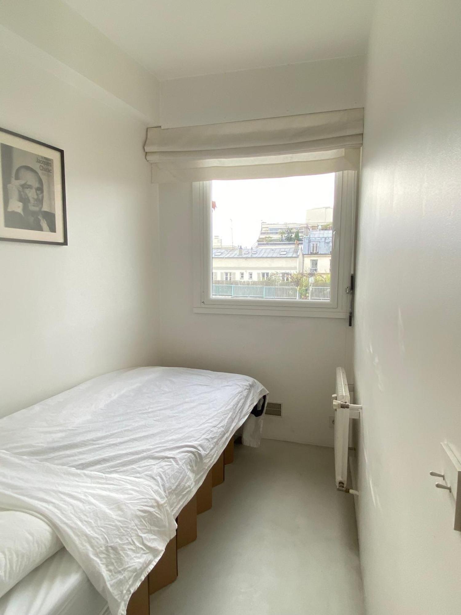 Moderne, Vue Sur Les Toits Et Plein Sud Paris