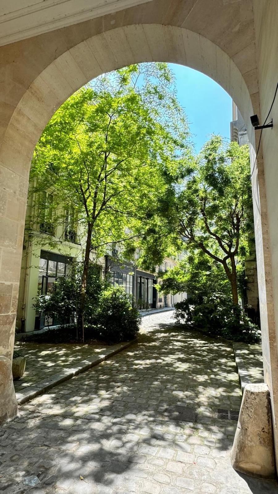 Luxury 2br In Charming Courtyard Le Marais