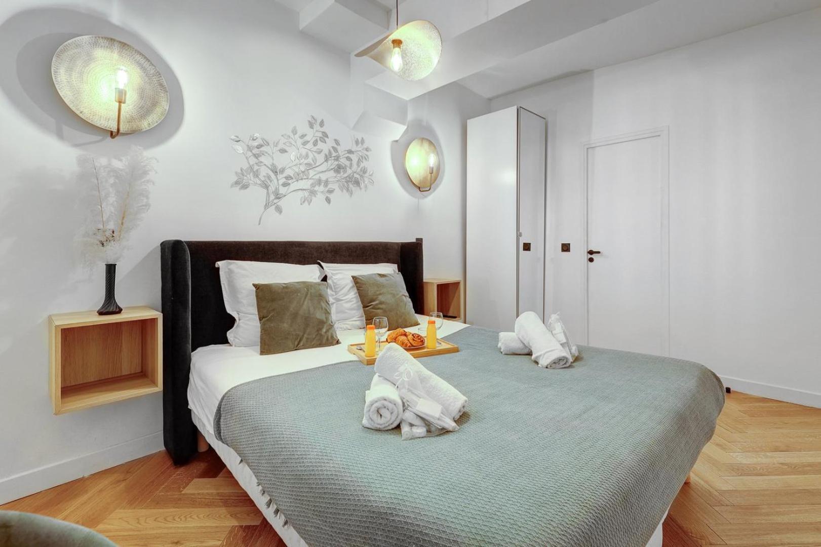266 Montefiore Superbe A