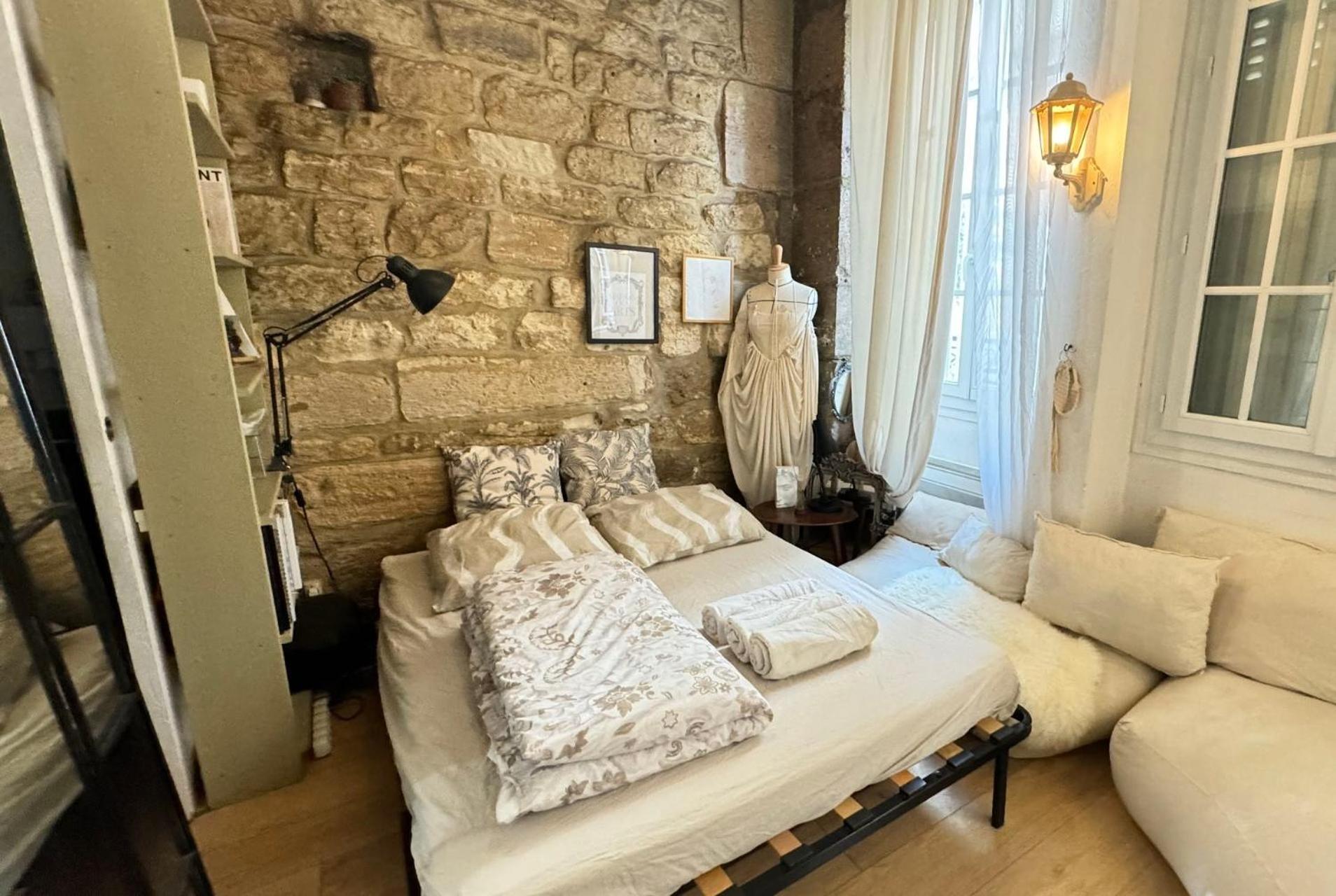 Art And Design Lover's Dream In Apartment *