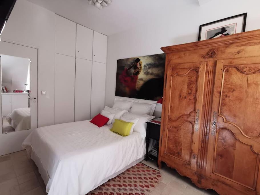 Apartment Joli Cocon Avec Terrasse Dans Le Marais *