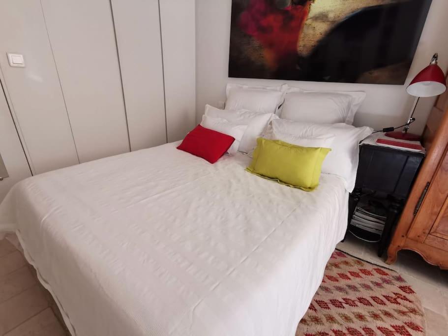 Apartment Joli Cocon Avec Terrasse Dans Le Marais