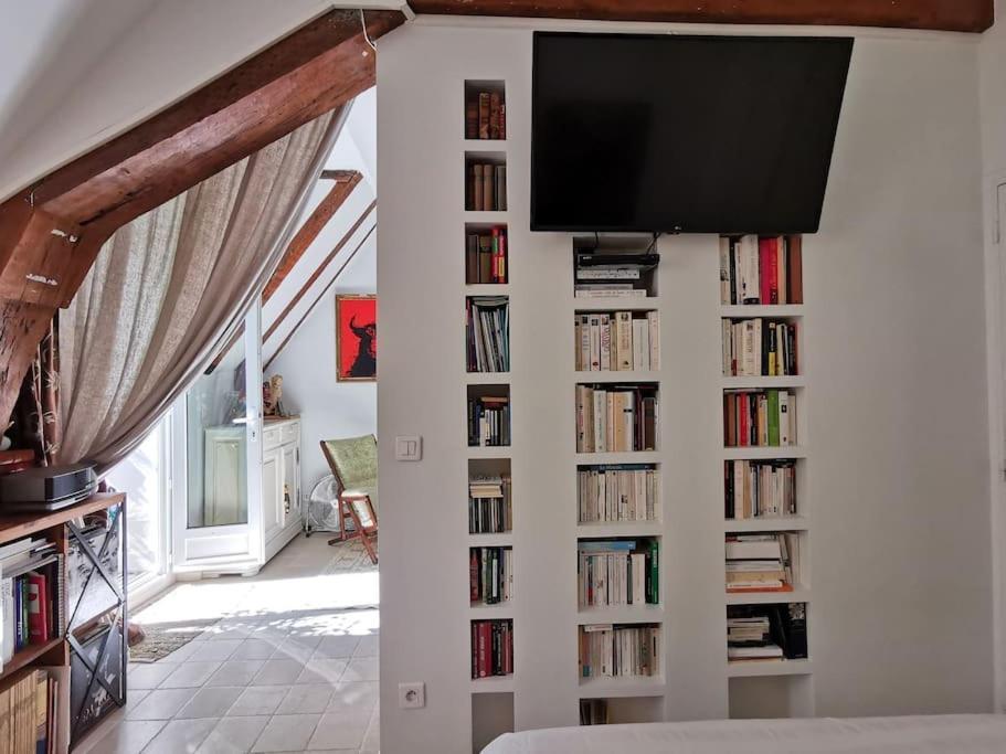 Joli Cocon Avec Terrasse Dans Le Marais Apartment Paris