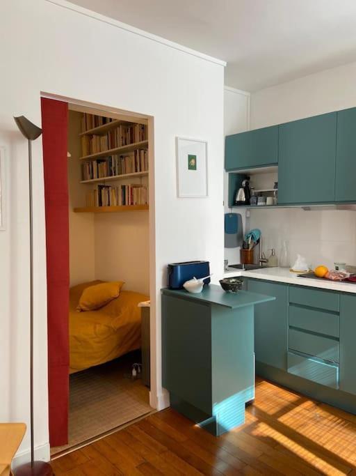 For 2p In Montmartre District Apartment *