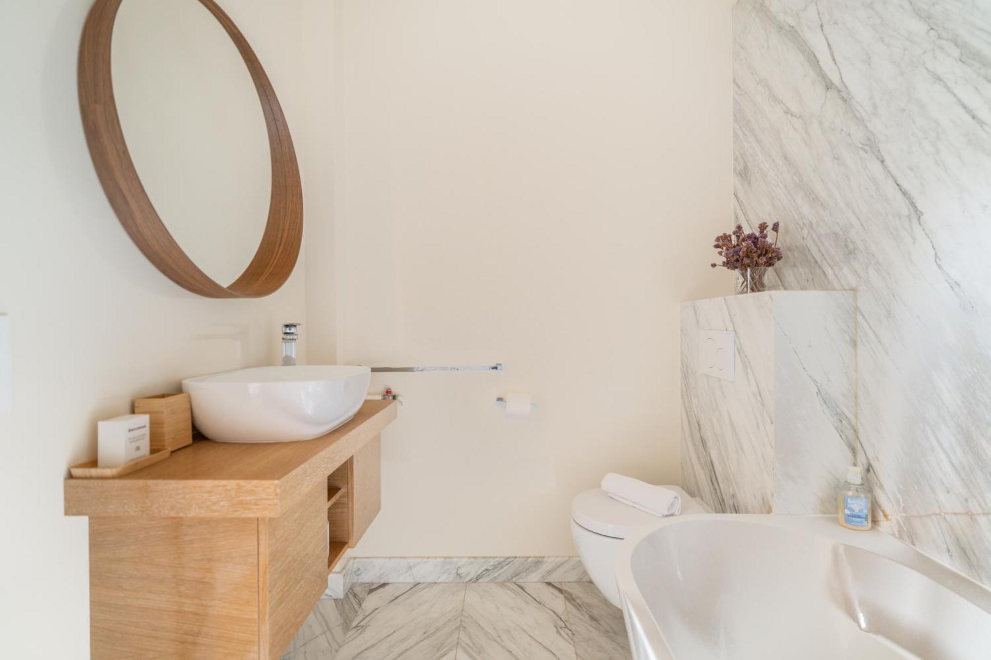 Apartment Luxury On Canal Saint Martin