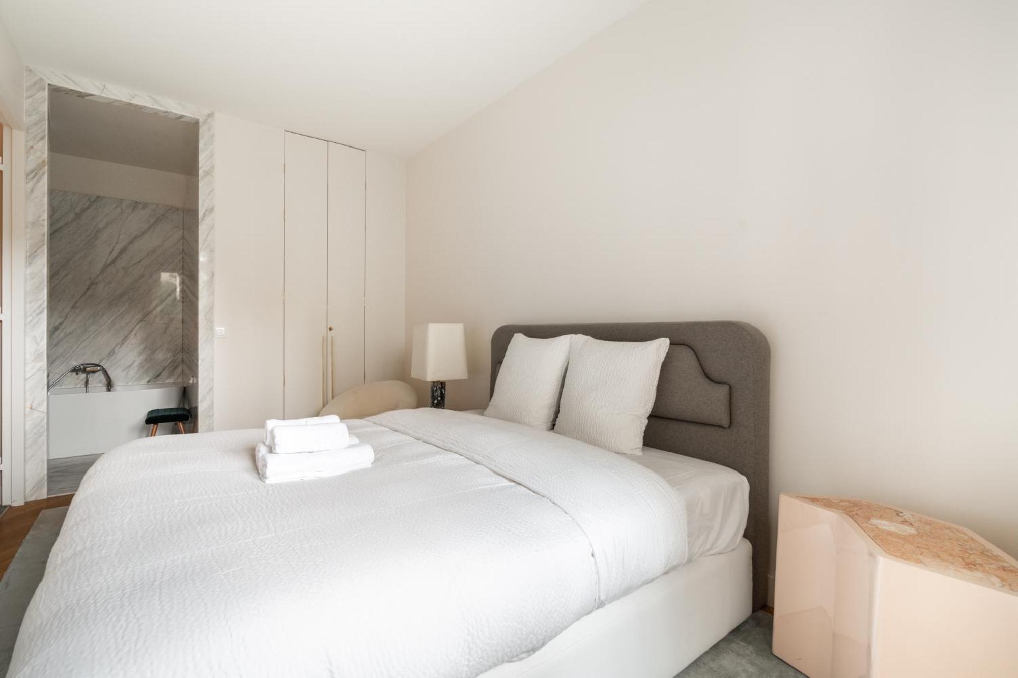Luxury On Canal Saint Martin