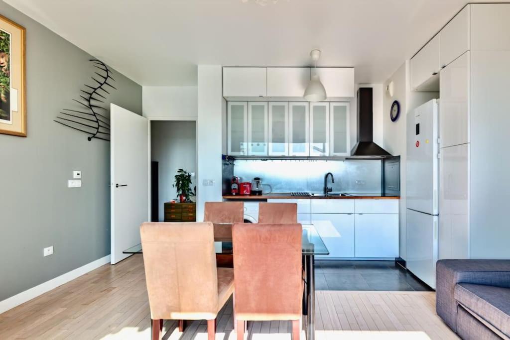 Appartement Entier Terrasse View Parking Gratuit *