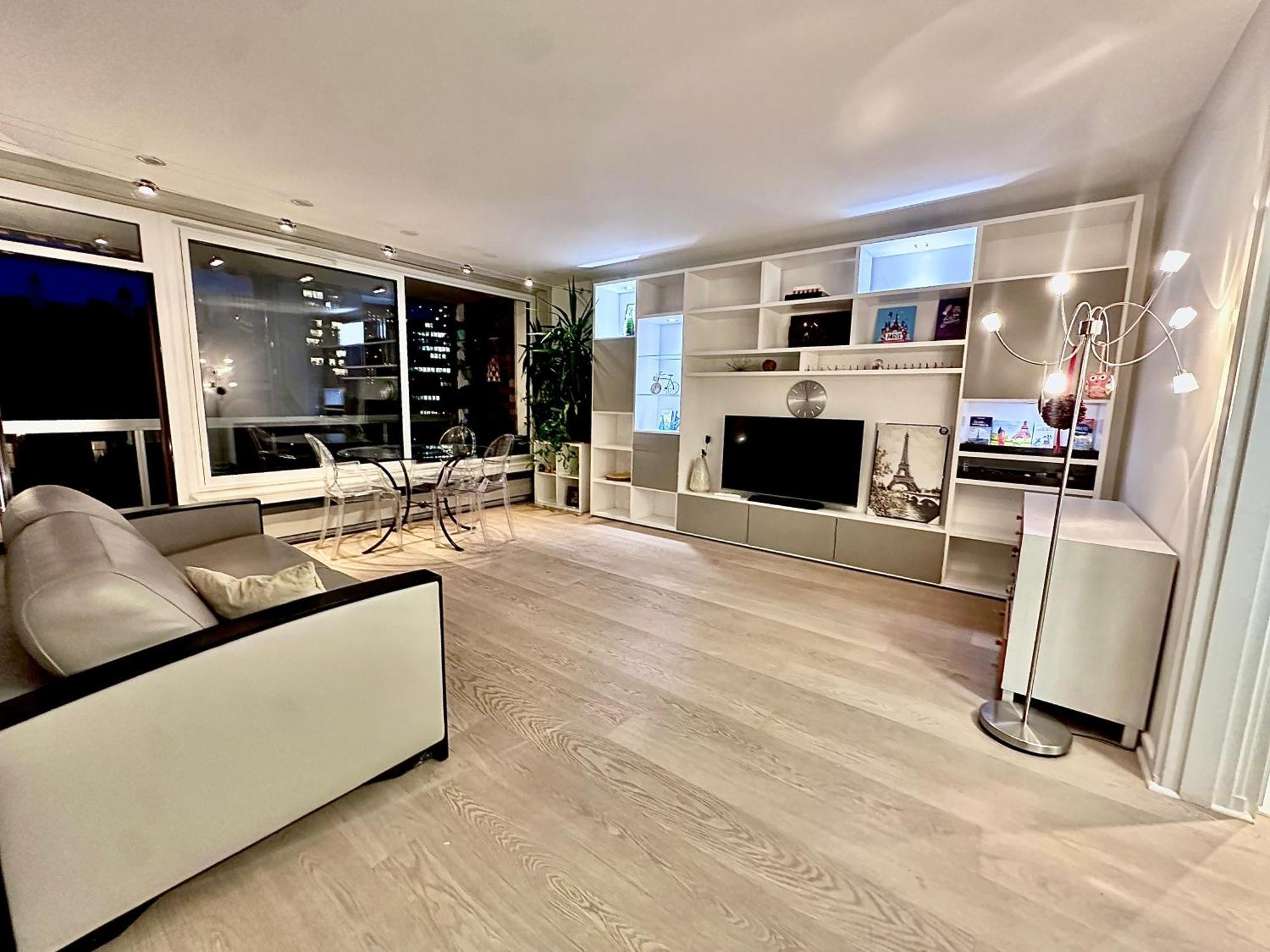 Appartement Tour Eiffel Two-bathroom Two-bedroom Loggia Spacious Quiet Brand-new Paris