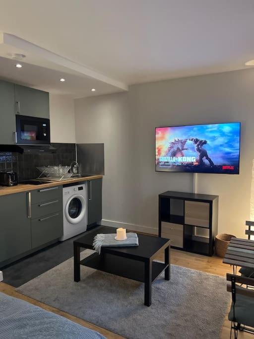 Buttes Chaumont Refait A Neuf Apartment *