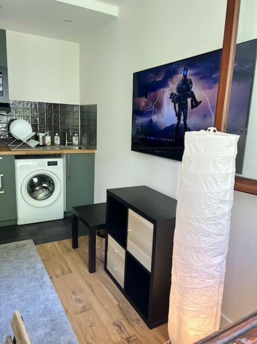 Buttes Chaumont Refait A Neuf Apartment Paris