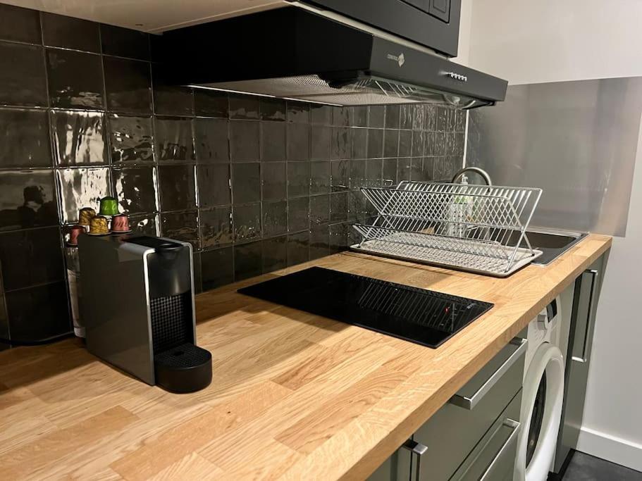 Apartment Buttes Chaumont Refait A Neuf Paris