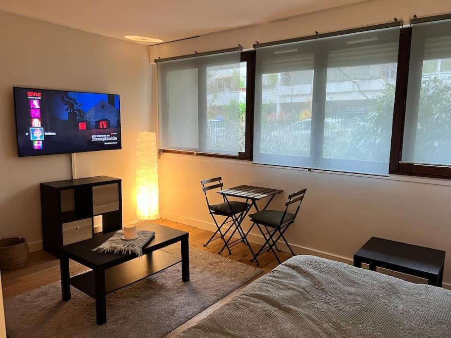 Buttes Chaumont Refait A Neuf Apartment *