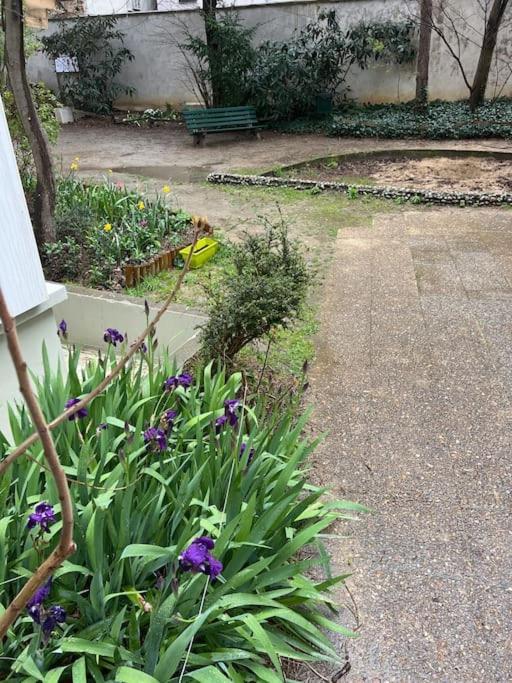 Buttes Chaumont Refait A Neuf Apartment