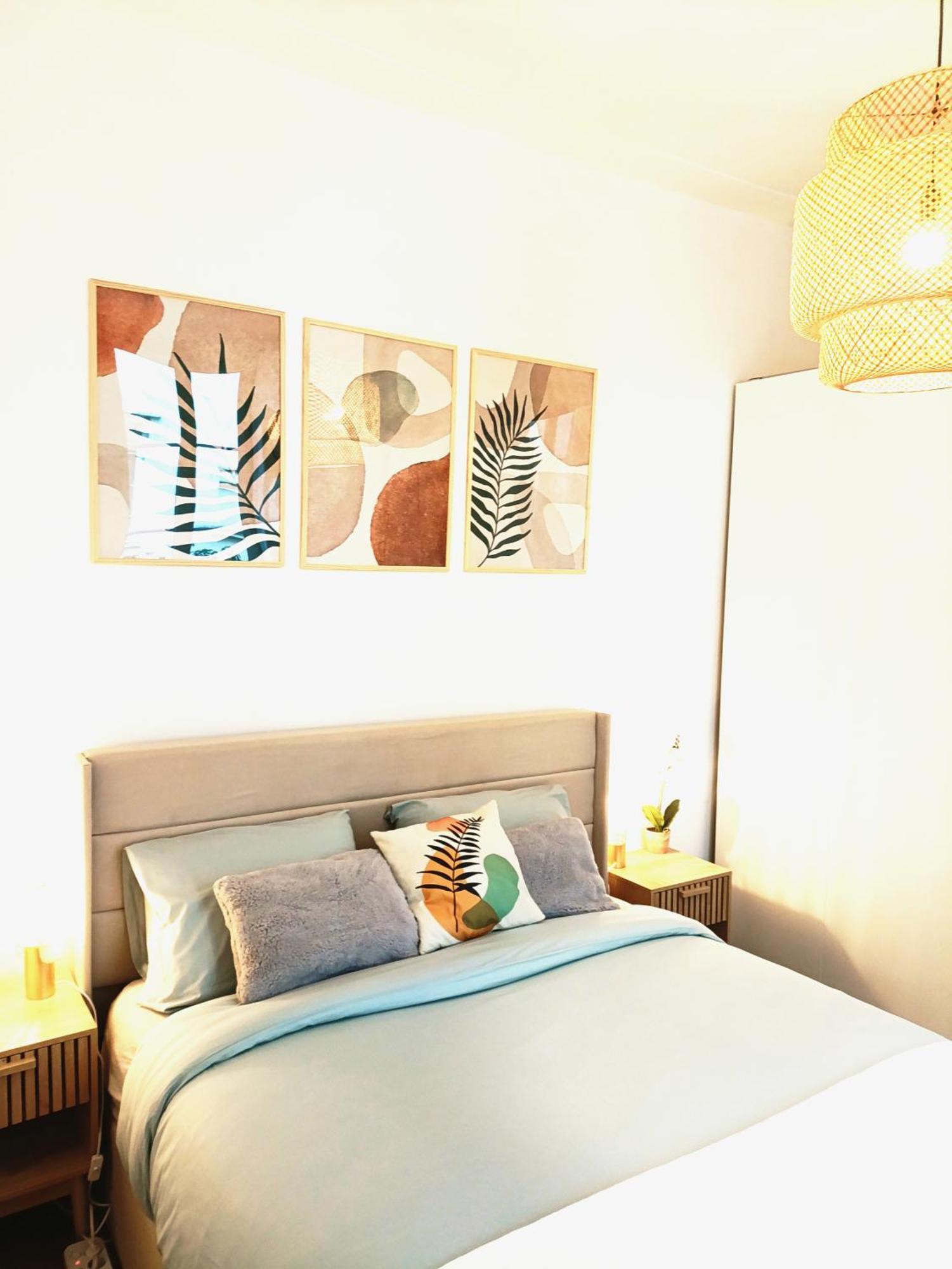 Charming 1 Bedroom In Upper Marais Apartment