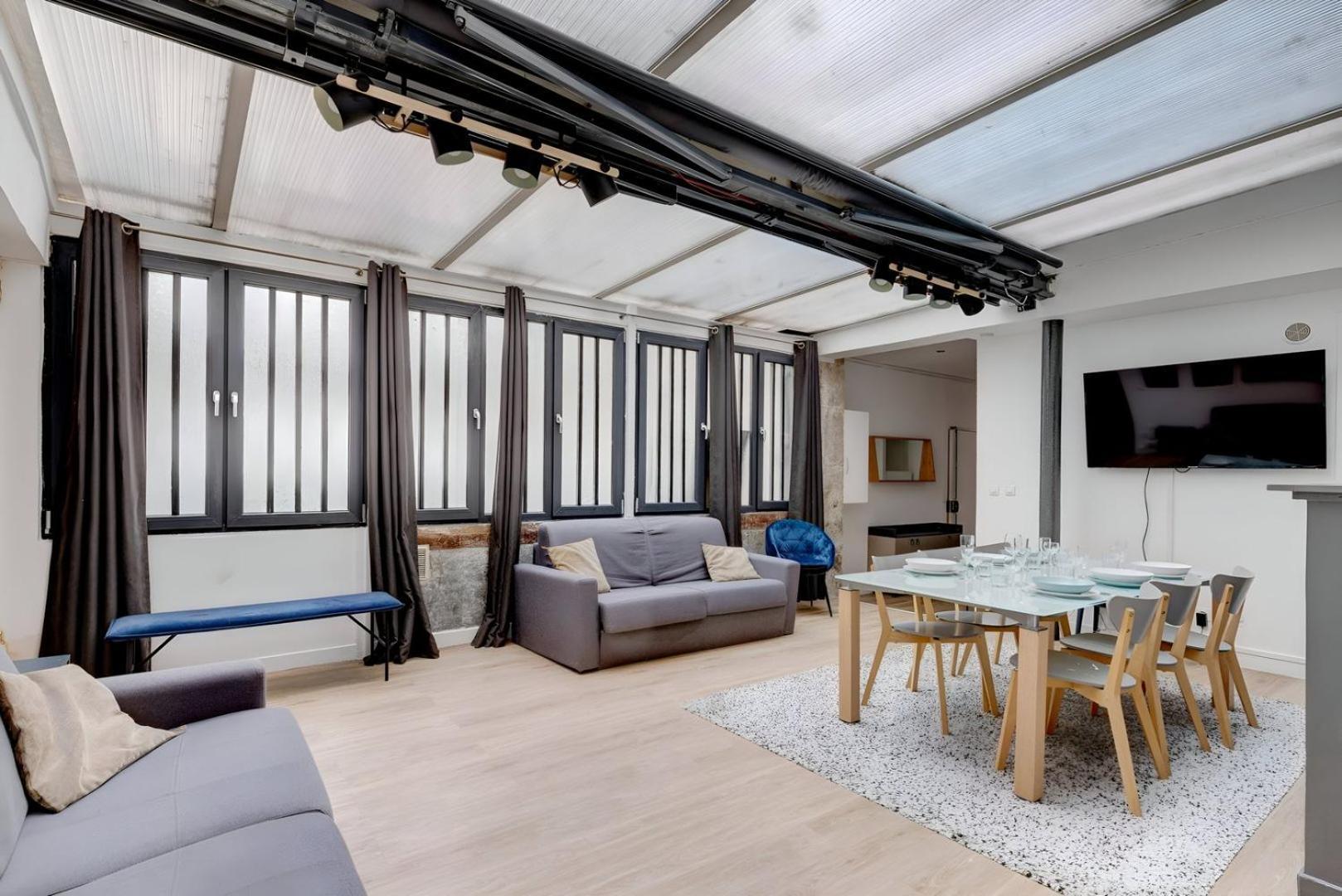 Bluestay 157 - Superb * Paris