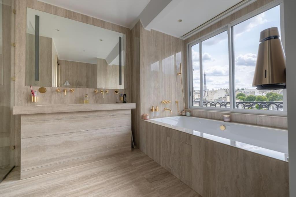 Palais Prive Luxe Vue Tour Eiffel Confort Exclusif Appartement