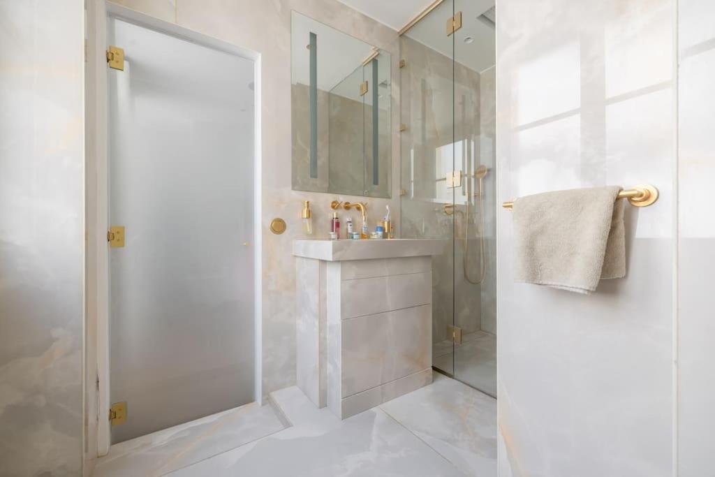 Appartement Palais Prive Luxe Vue Tour Eiffel Confort Exclusif