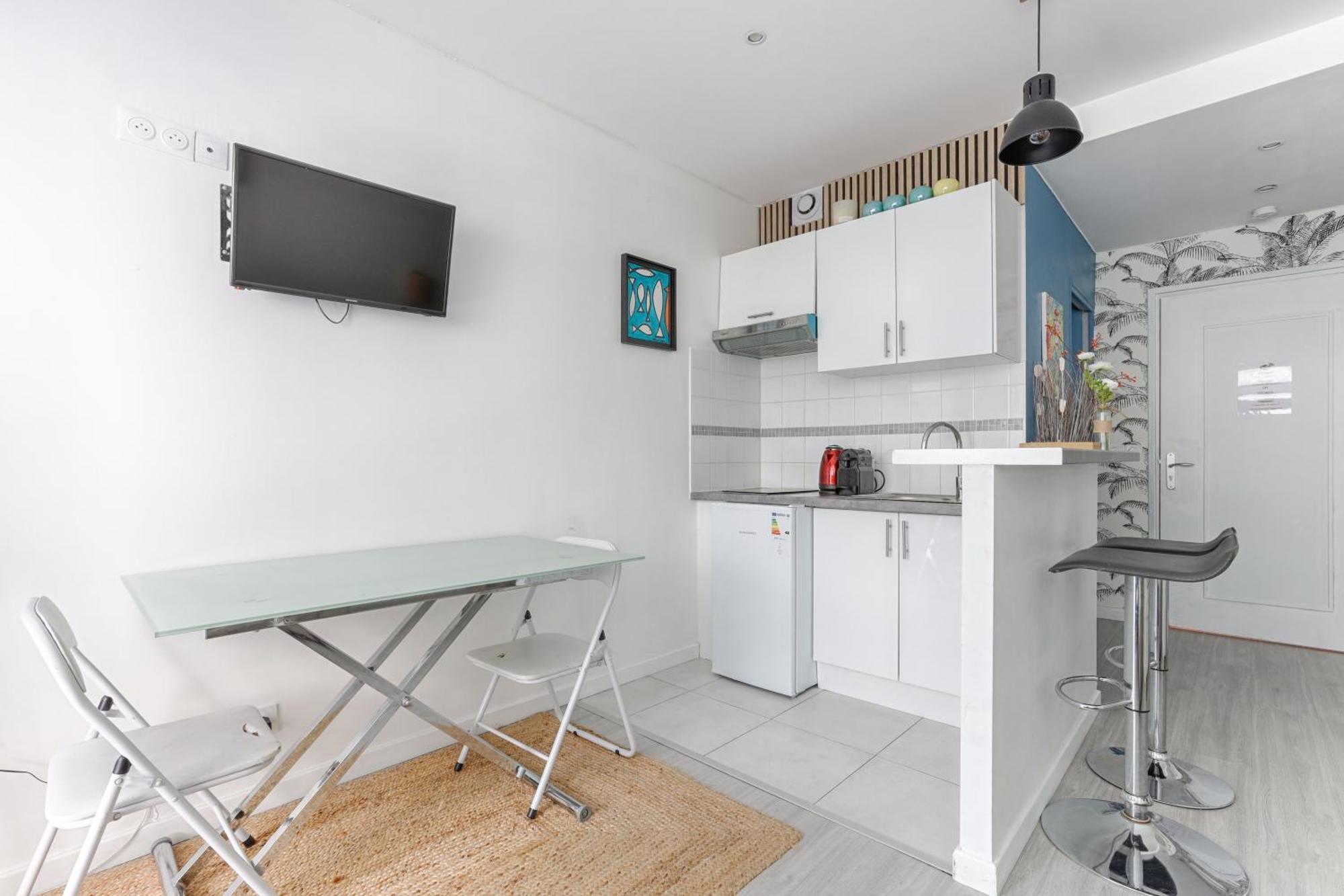 Apartment Saint Fargeau Gambetta Ii Lovely 4p 1br