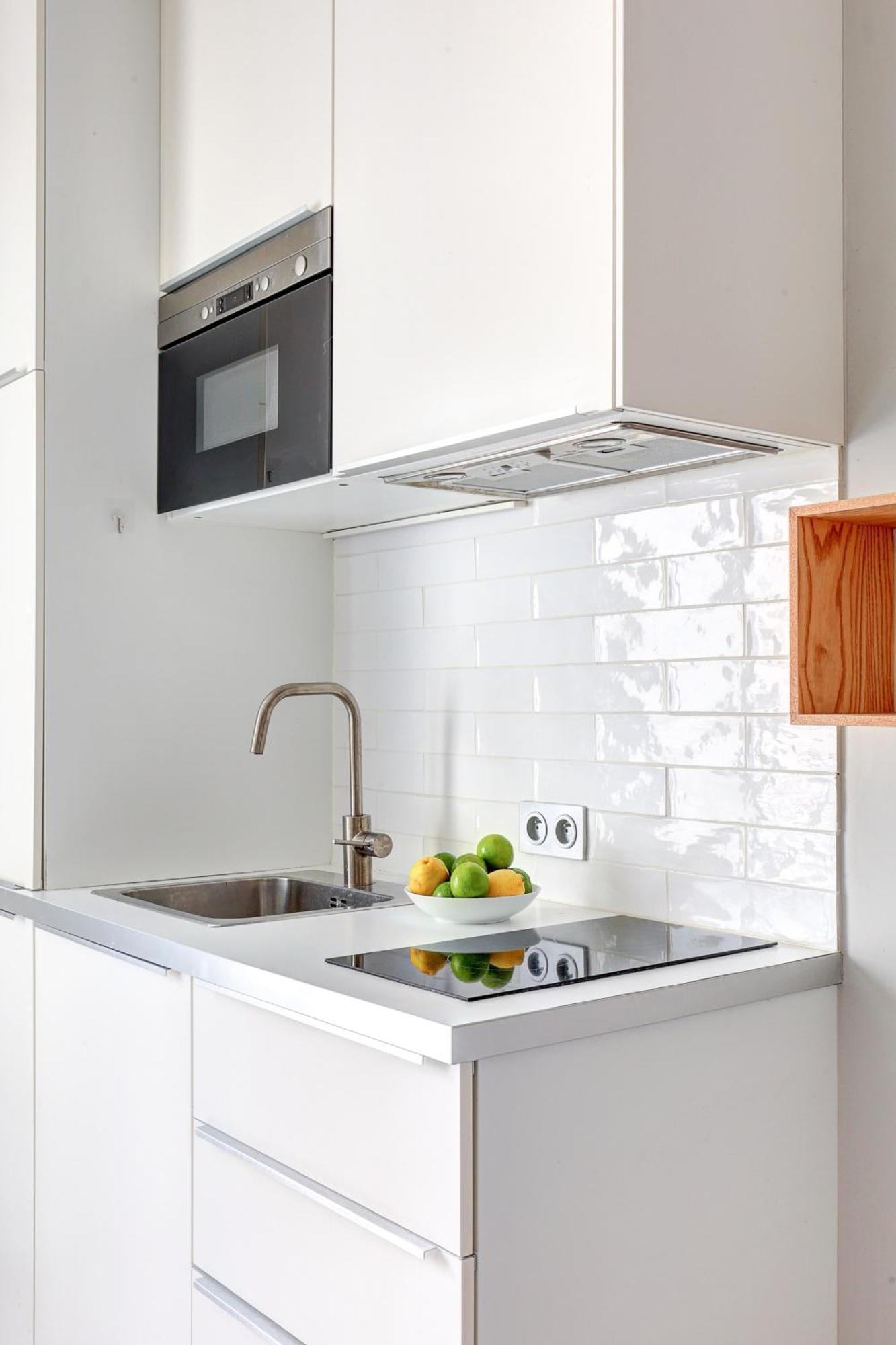 Eiffel Tower & 7th Arrondissement - Cityapartmentstay Paris