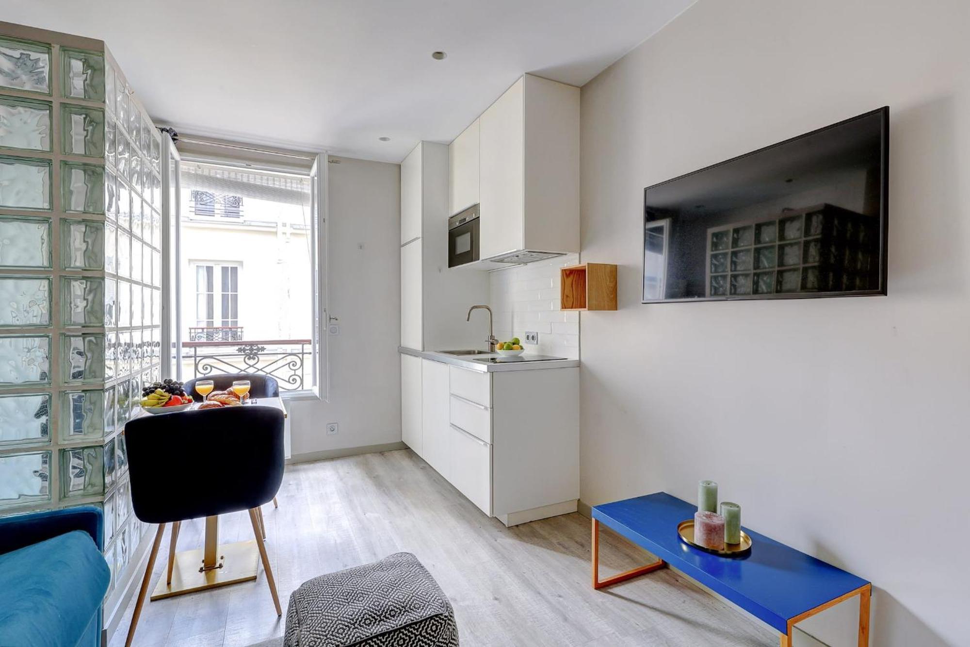 Eiffel Tower & 7th Arrondissement - Cityapartmentstay *