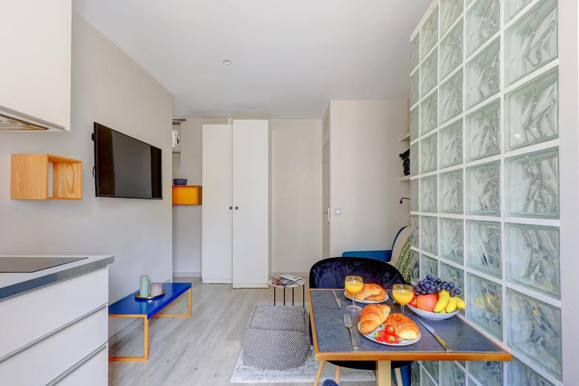 Eiffel Tower & 7th Arrondissement - Cityapartmentstay * Paris