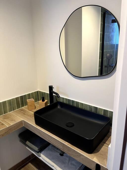 Apartment Bright 1 Bed In The Heart Of Hip Paris, Montorgueil Paris
