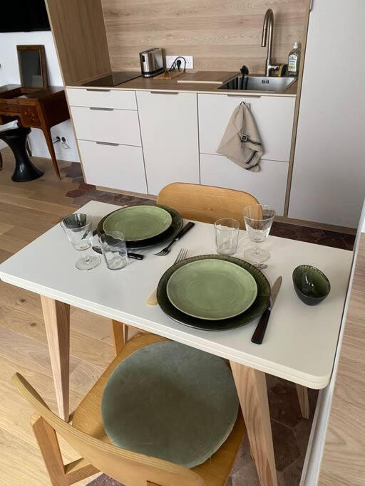 Bright 1 Bed In The Heart Of Hip Paris, Montorgueil * Paris