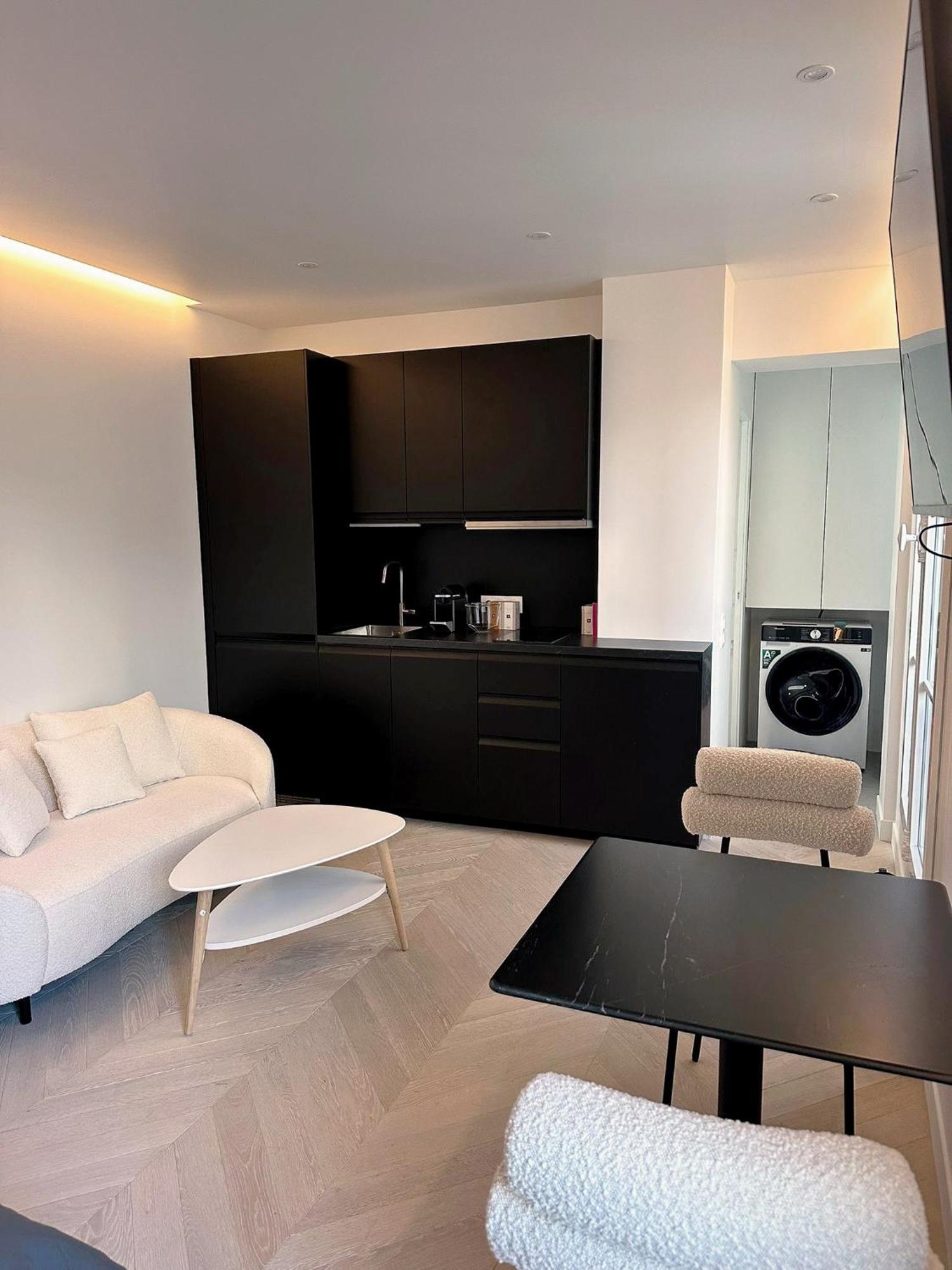 Apartment Luxueux En Plein Coeur De *