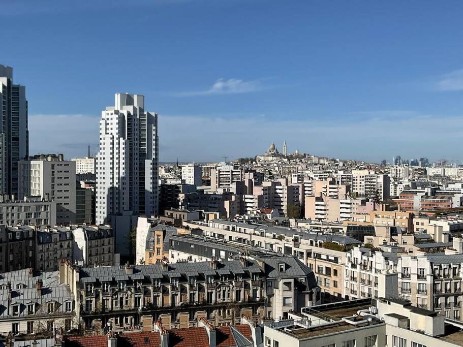 Chic Parisian Sacre Coeur Views *