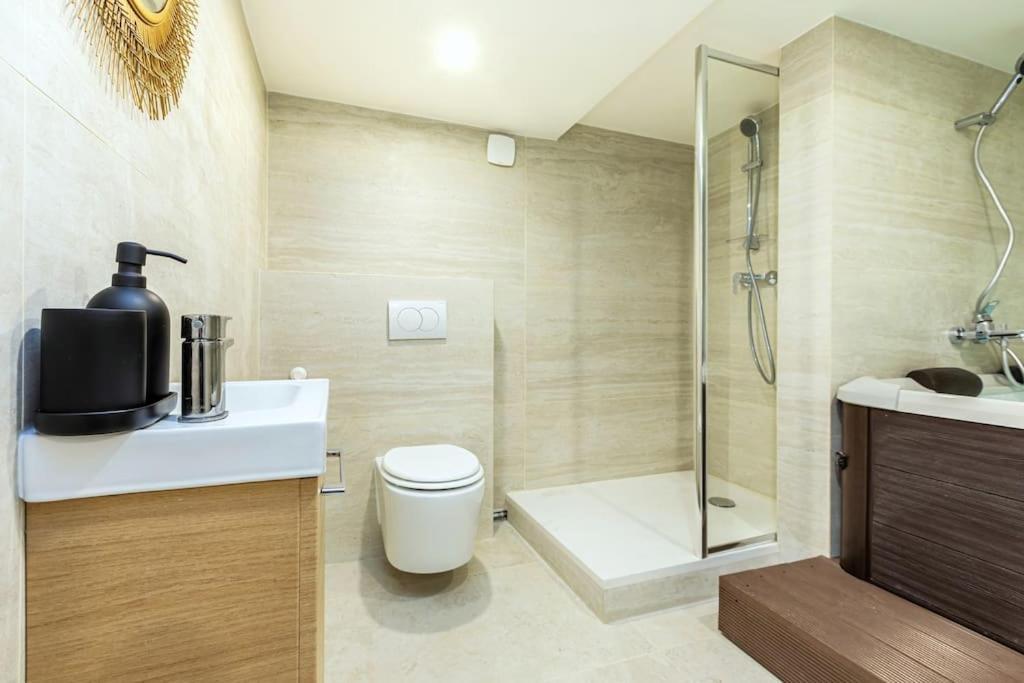 Apartment Avec Jacuzzi A Proximite Des Champs-elysees *