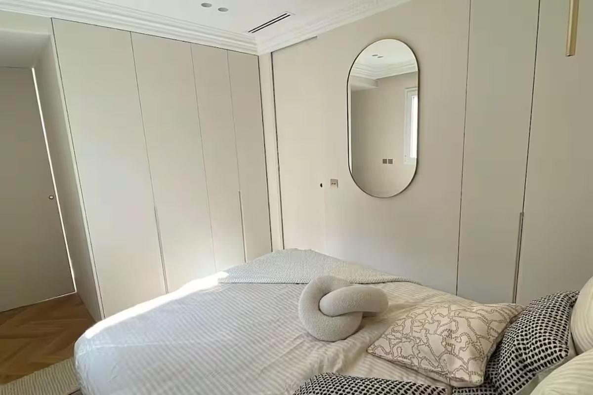 4p 1br - Fully Renovated With Ac - Champs-elysees *