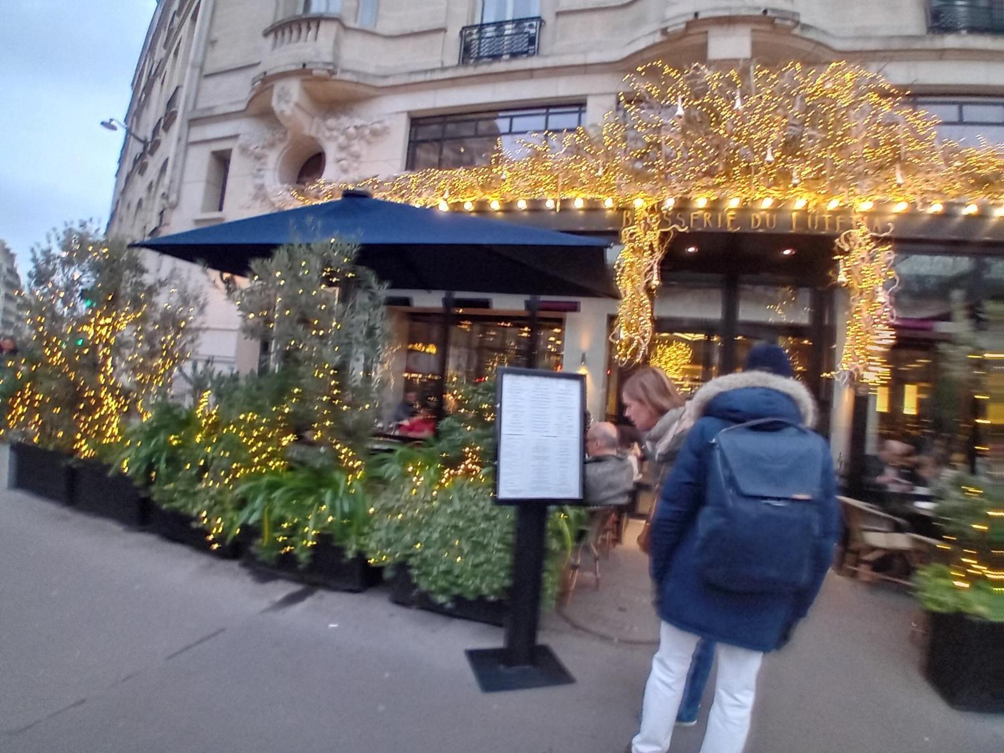 1 Minute Gare Montparnasse , Center, Awsome Place, Close To Eiffel Tour And Louvre Meusm , Front Metro Appartement