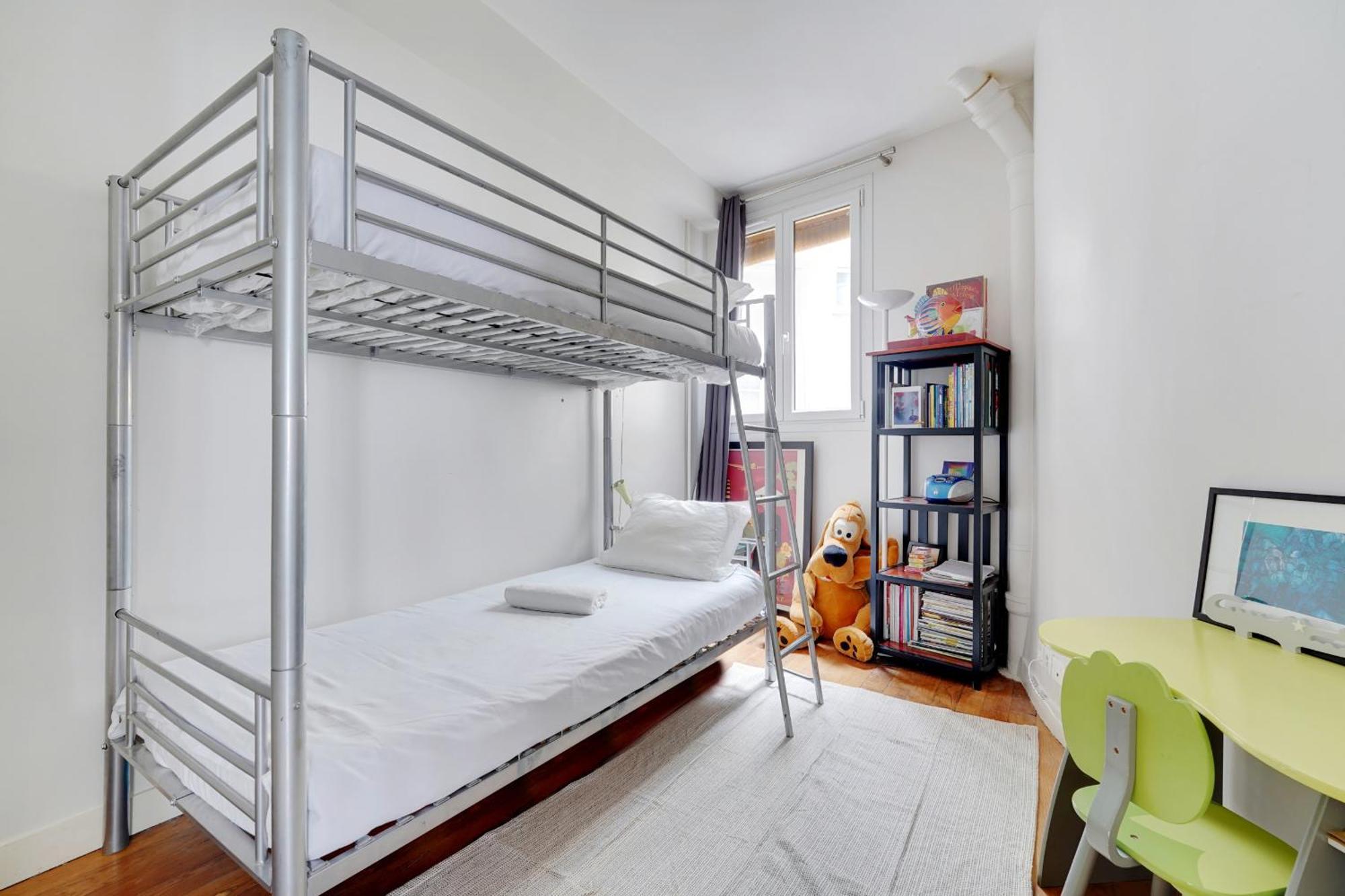 Martyrs Village Montmartre 2 Apartment Paris