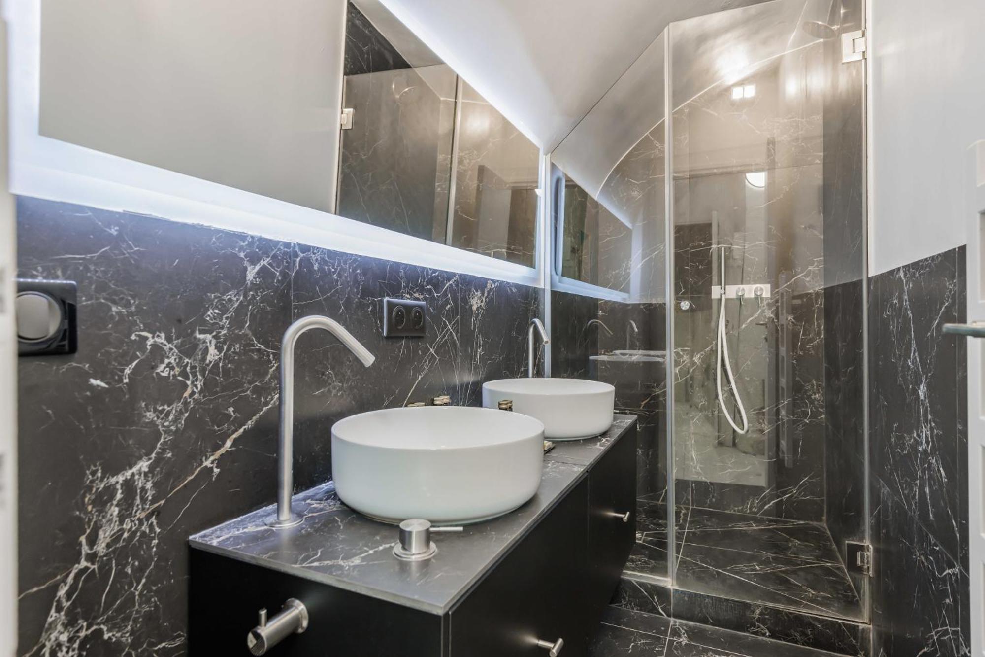 Charming Duplex - 2br - 6p - Saint Germain Apartment