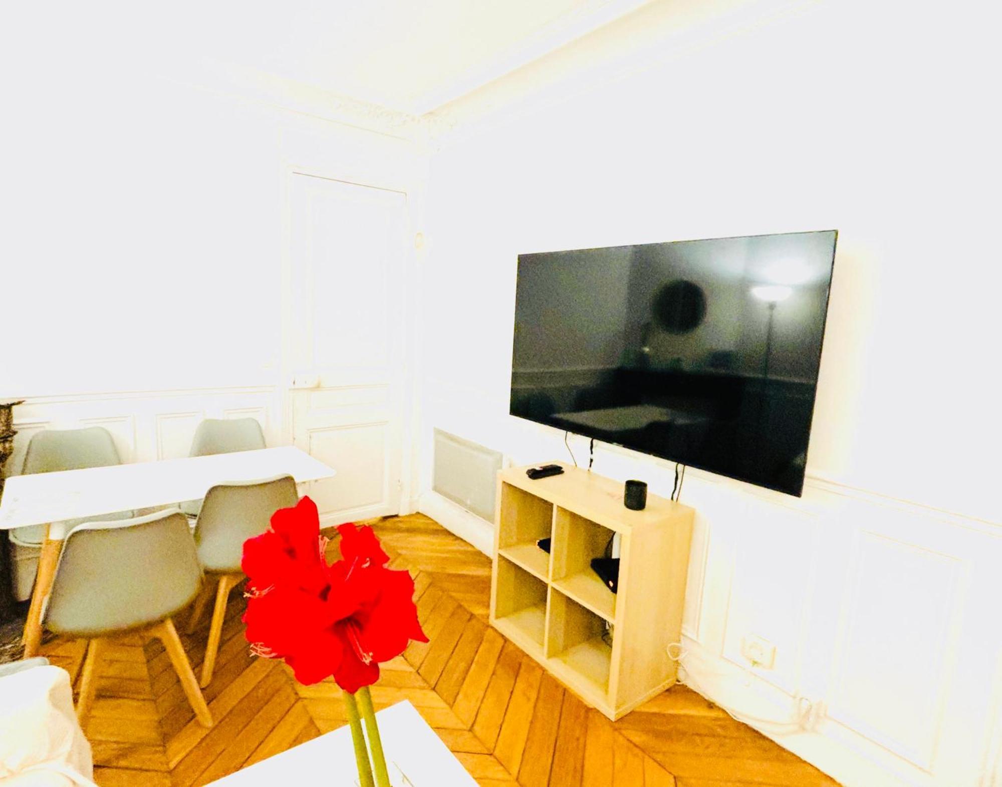 Apartment Tour Eiffel Lecourbe Paris