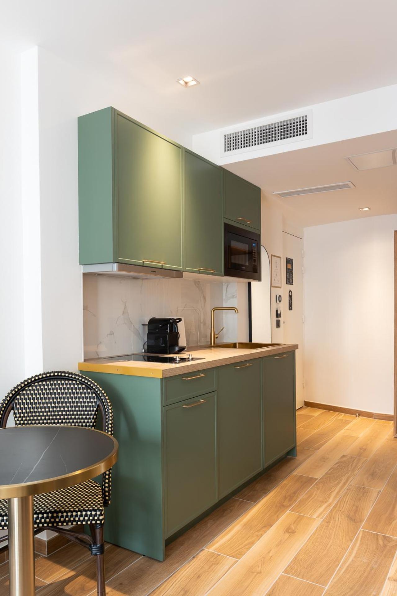 Les Hcr Aparthotel