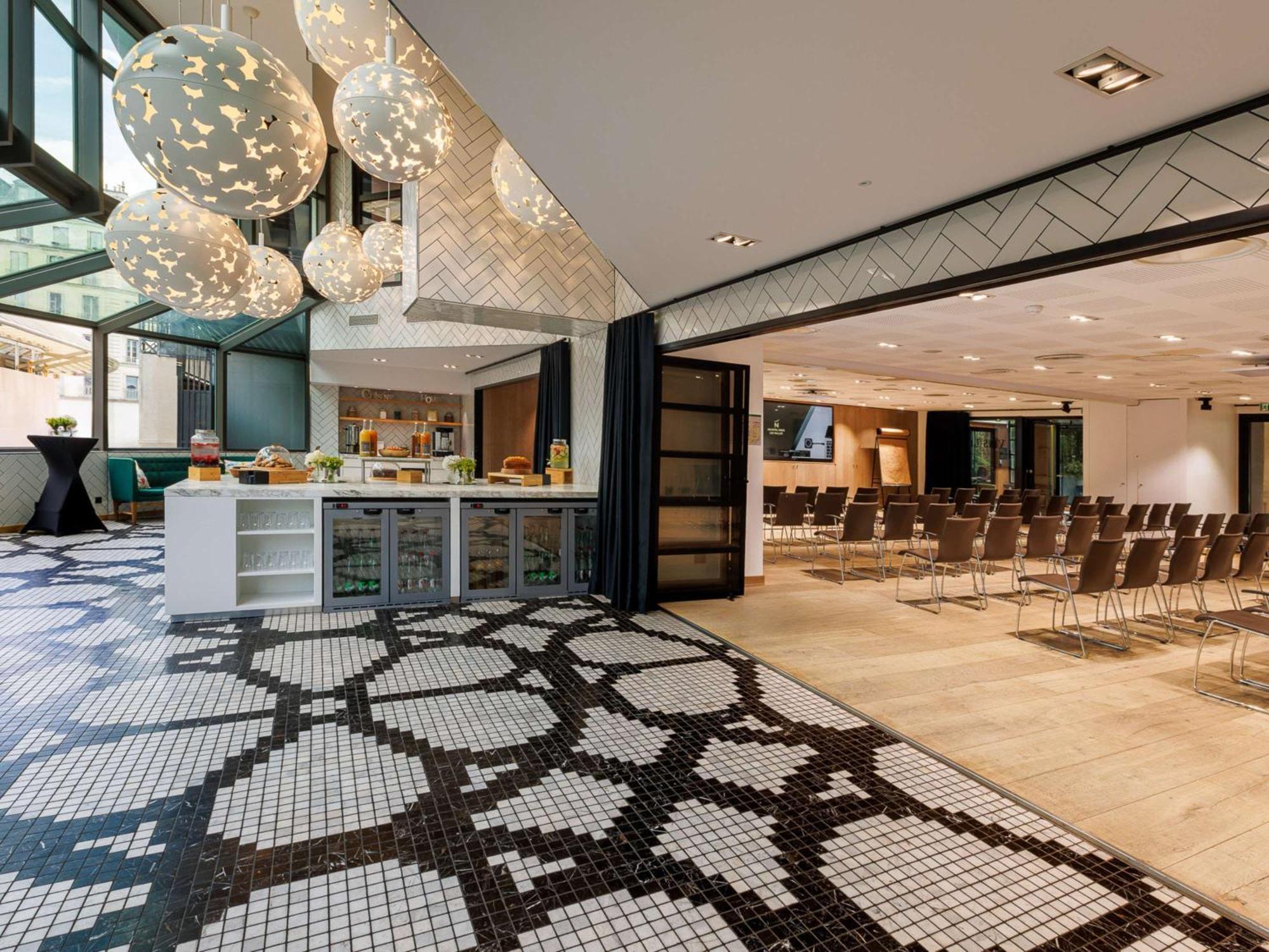 Novotel Les Halles Hotel 4*